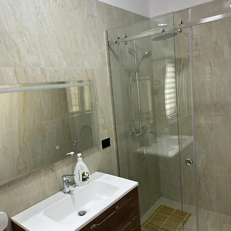 Apartament Paradise Rooftop Golem (Tirana)