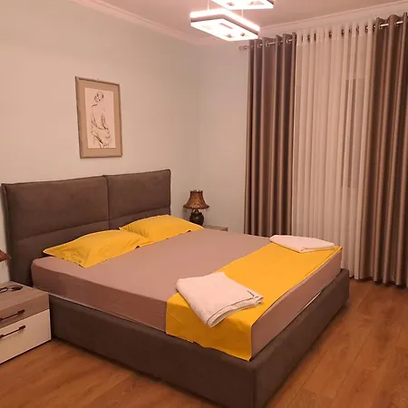 Paradise Rooftop * Golem (Tirana)