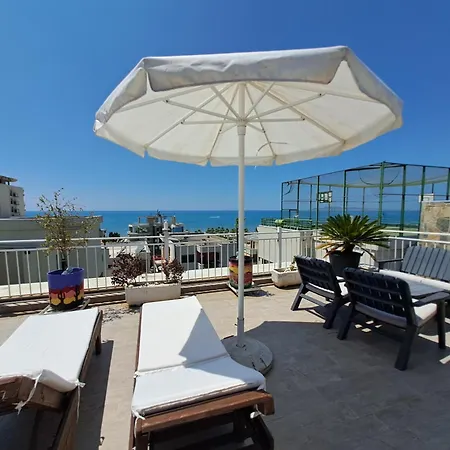 Paradise Rooftop Apartman Golem