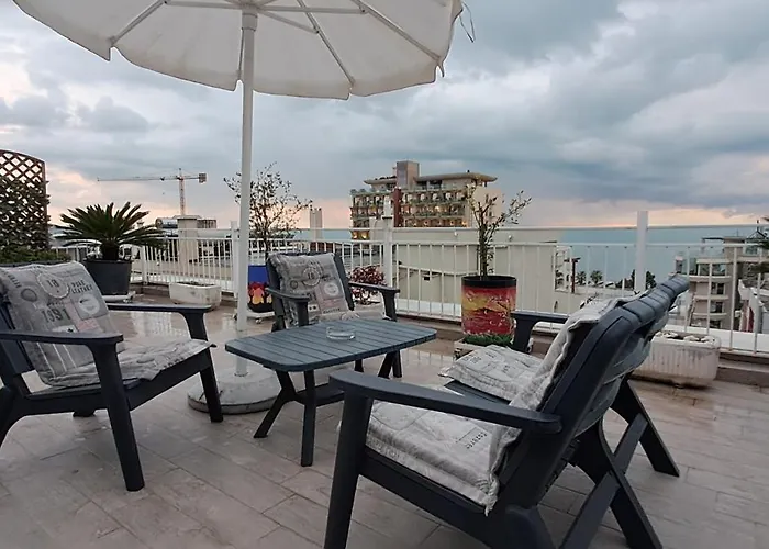 Апартаменты Paradise Rooftop Голем