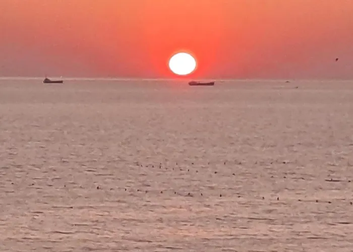 Paradise Rooftop Голем