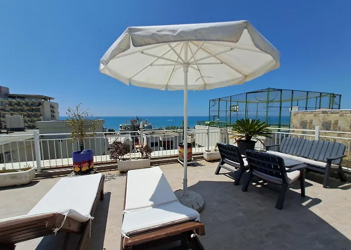 Paradise Rooftop Apartamento Golem (Tirana)